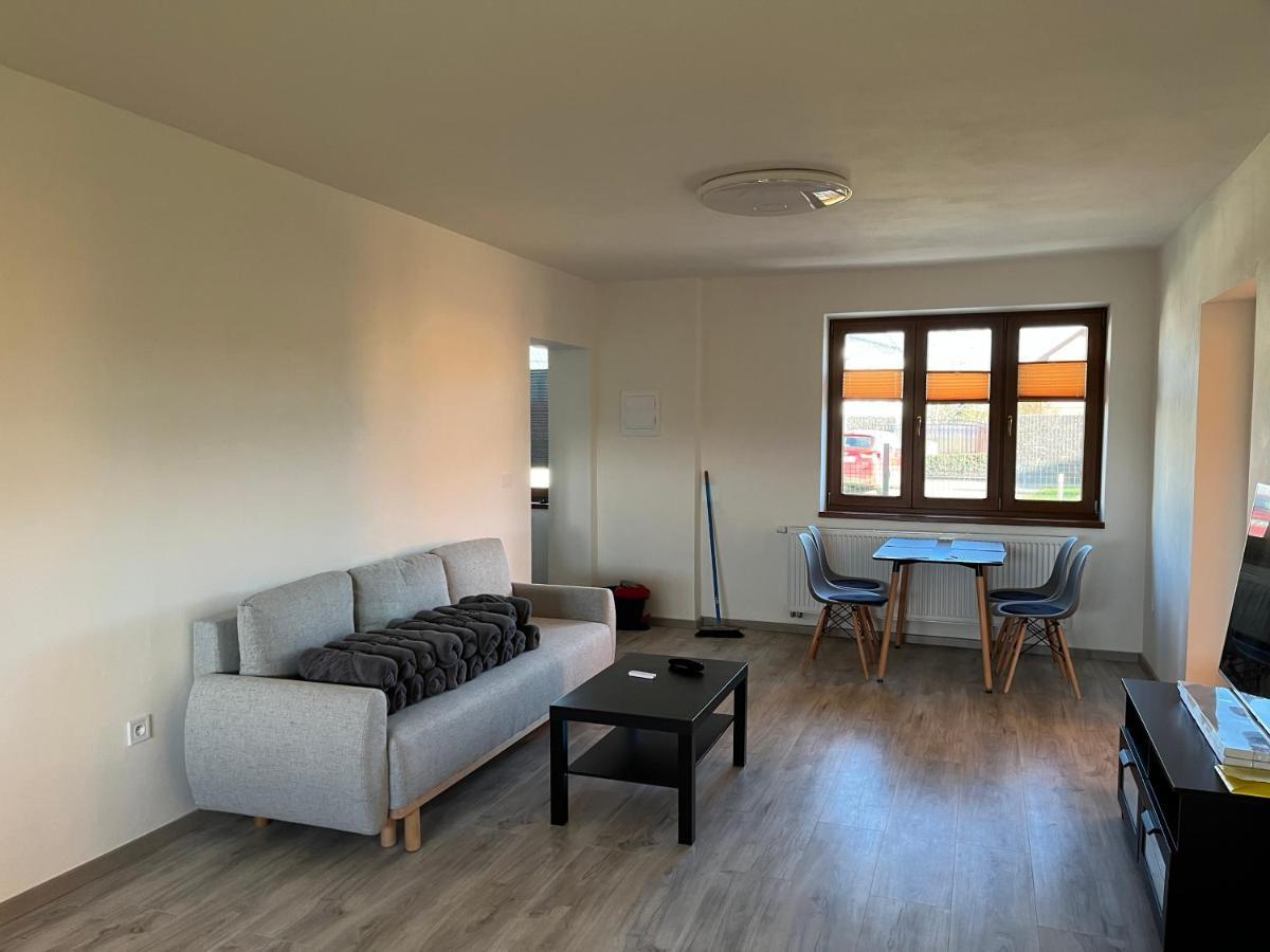 Apartment Golden Prague 78 Vestec  Luaran gambar