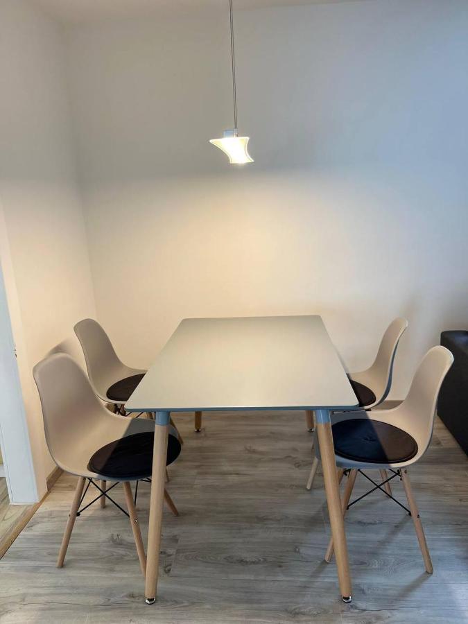 Apartment Golden Prague 78 Vestec  Luaran gambar