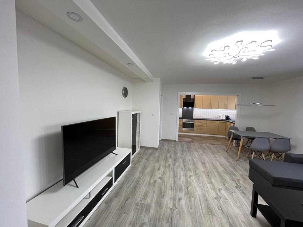 Apartment Golden Prague 78 Vestec  Luaran gambar