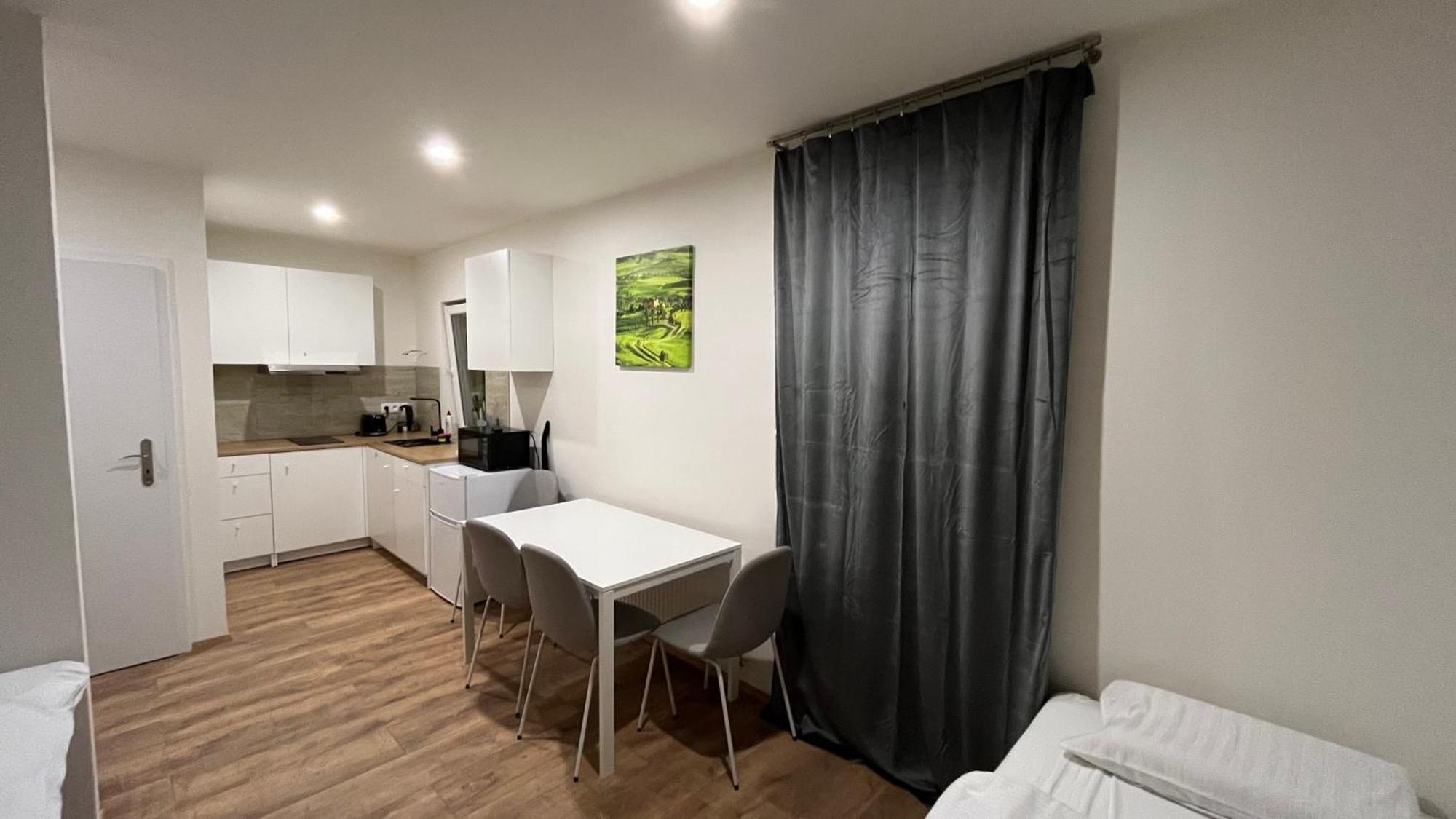 Apartment Golden Prague 78 Vestec  Luaran gambar